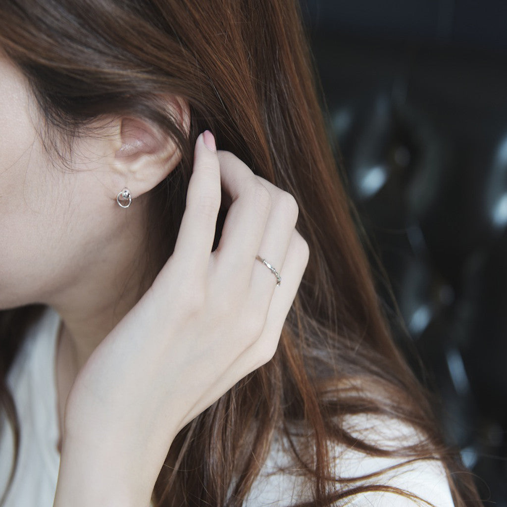 Loop and Circle Earrings - BE.ARUM
- 3